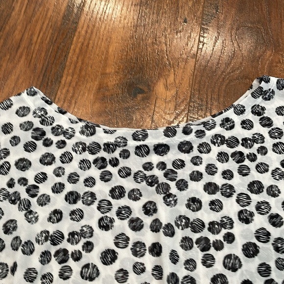 Kozan Sheer Mesh Top - Picture 4 of 6